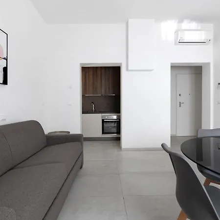 Le Dodici Porte - Porta Mascarella 1 By District Apartman