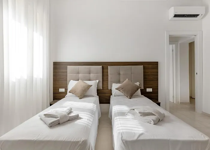 Le Dodici Porte - Porta Mascarella 1 By District